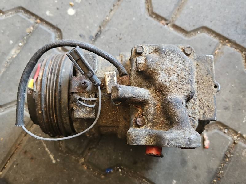 Компрессор кондиционера Iveco Daily 247300-1880 — фото детали 3
