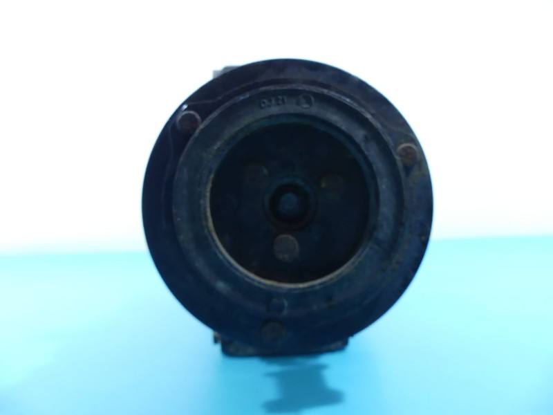 Компрессор кондиционера Ford Focus CV61-19D629-FE — фото детали 2