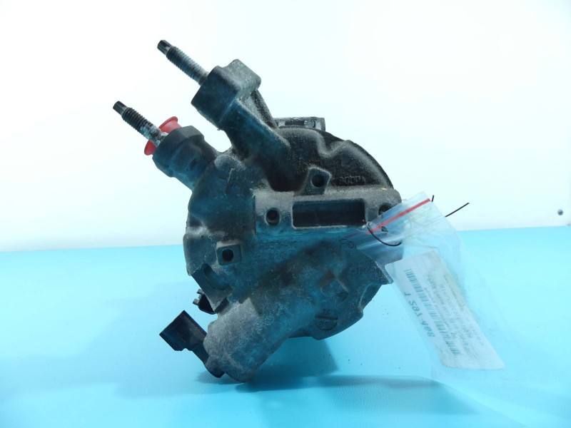 Компрессор кондиционера Ford Focus CV61-19D629-FE — фото детали 4