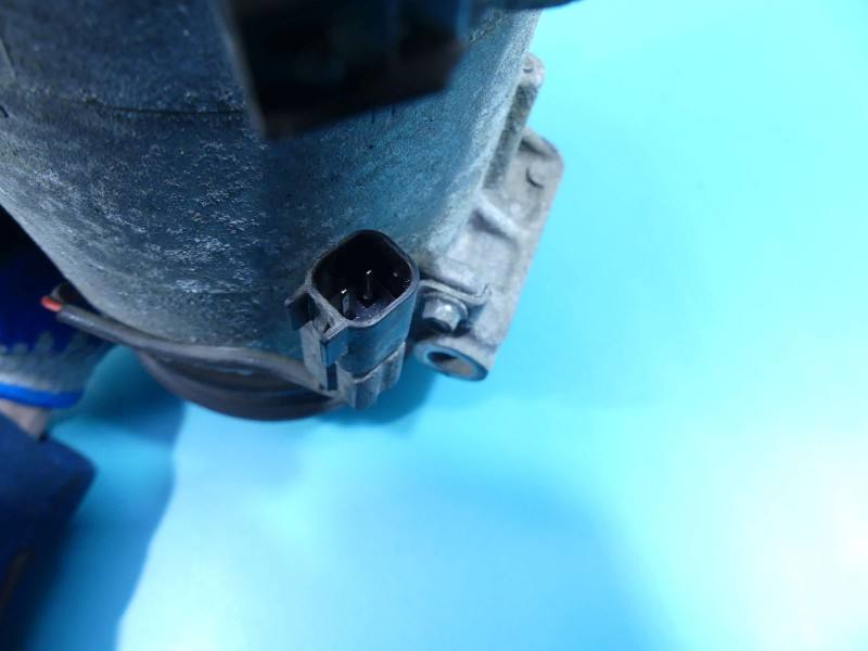 Компрессор кондиционера Ford Focus CV61-19D629-FE — фото детали 9