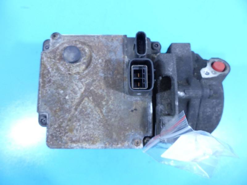 Компрессор кондиционера Toyota Estima 88370-28020 — фото детали 5