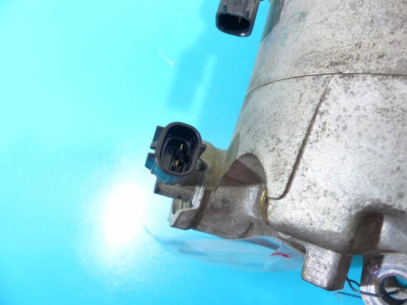Компресор кондиціонера Ford Focus DV61-19D629-FD — фото деталі 8