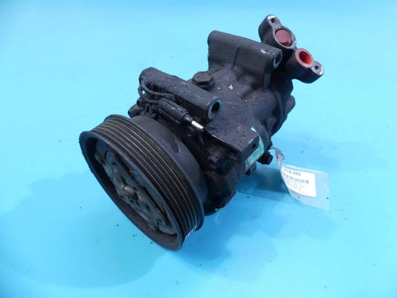 Компресор кондиціонера Renault Thalia 8200315744