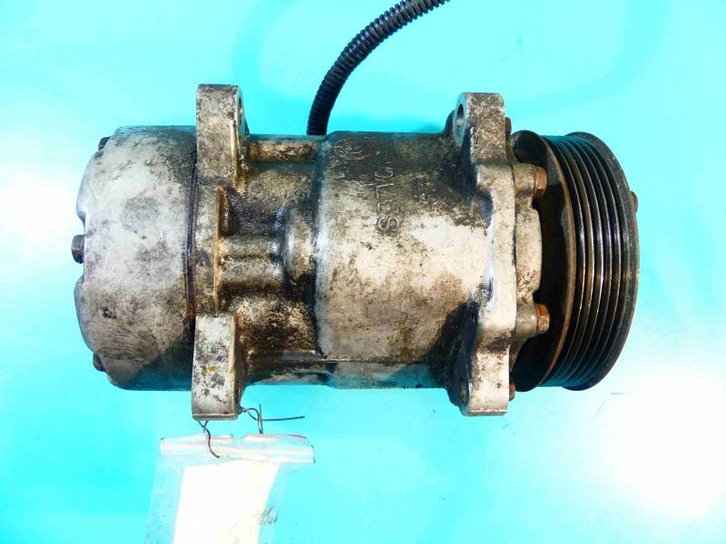 Компресор кондиціонера Citroen C5 5215806144 — фото деталі 4