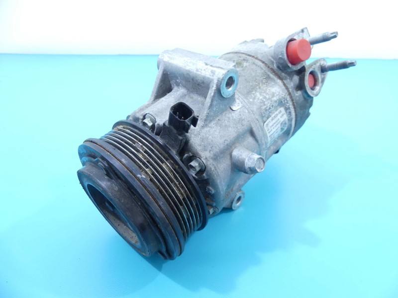 Компресор кондиціонера Ford Focus GN11-19D629-AB