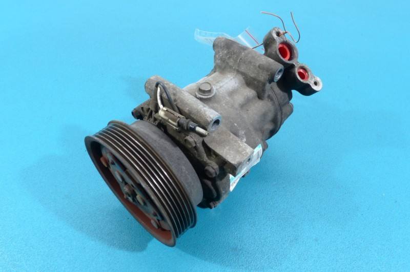 Компрессор кондиционера Renault Clio 8200600117