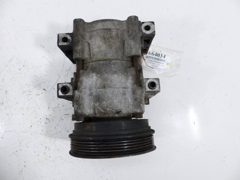 Компрессор кондиционера Ford Fiesta — фото детали 4