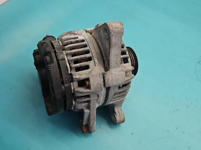 Генератор Toyota Avensis T25 27060-0D140 — фото детали 3