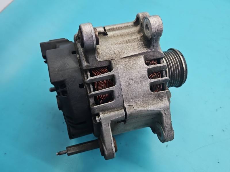 Генератор Volkswagen Golf 6 03L903023A — фото детали 3