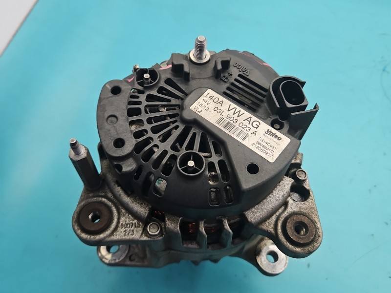 Генератор Volkswagen Golf 6 03L903023A — фото детали 4