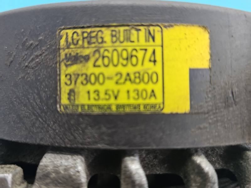Генератор Hyundai I40 37300-2A800 — фото деталі 6