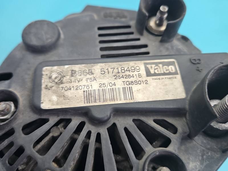 Генератор Fiat Punto 51718499 — фото деталі 5
