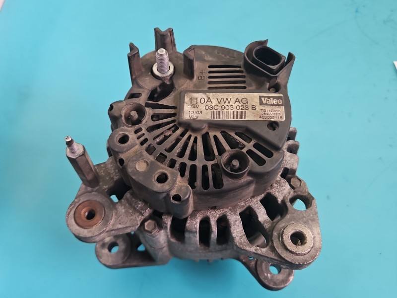 Генератор Volkswagen Touran 03C903023B — фото деталі 4