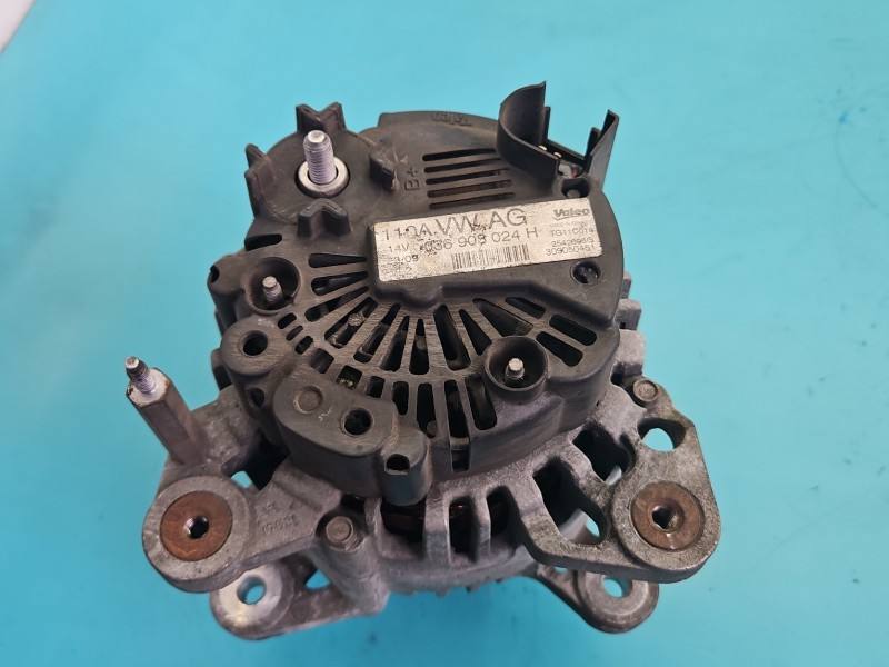 Генератор Volkswagen Golf 6 036903024H — фото детали 4