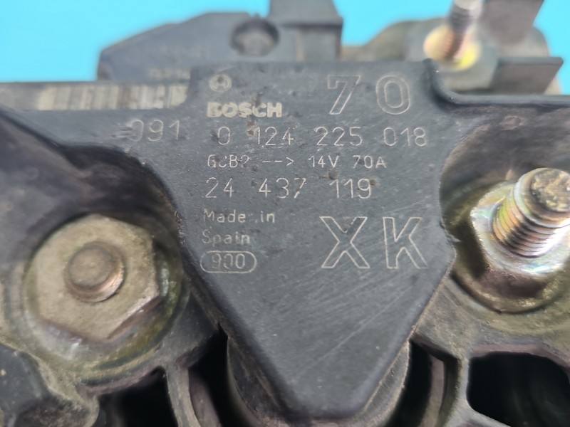 Генератор Opel Corsa C 0124225018 — фото деталі 5