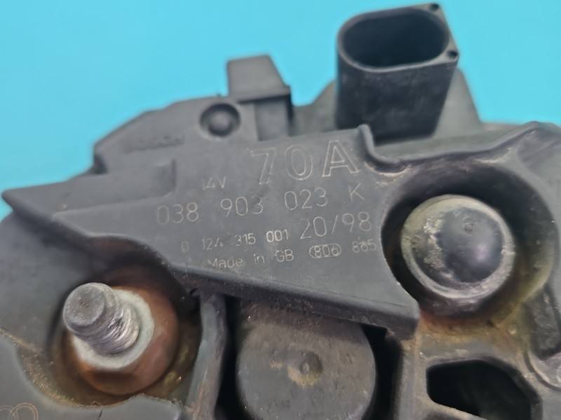 Генератор Volkswagen Golf 4 038903023K — фото деталі 6