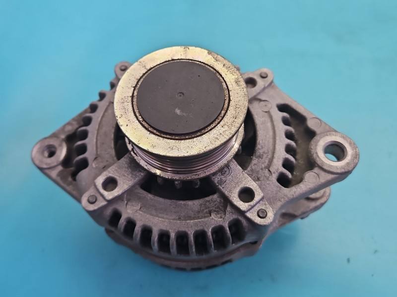 Генератор Toyota Auris 104210-5150 — фото деталі 2