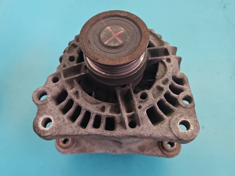 Генератор Volkswagen Polo 038903025A — фото деталі 2