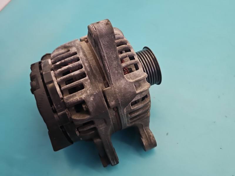 Генератор Toyota Avensis T25 0124315024 — фото деталі 3