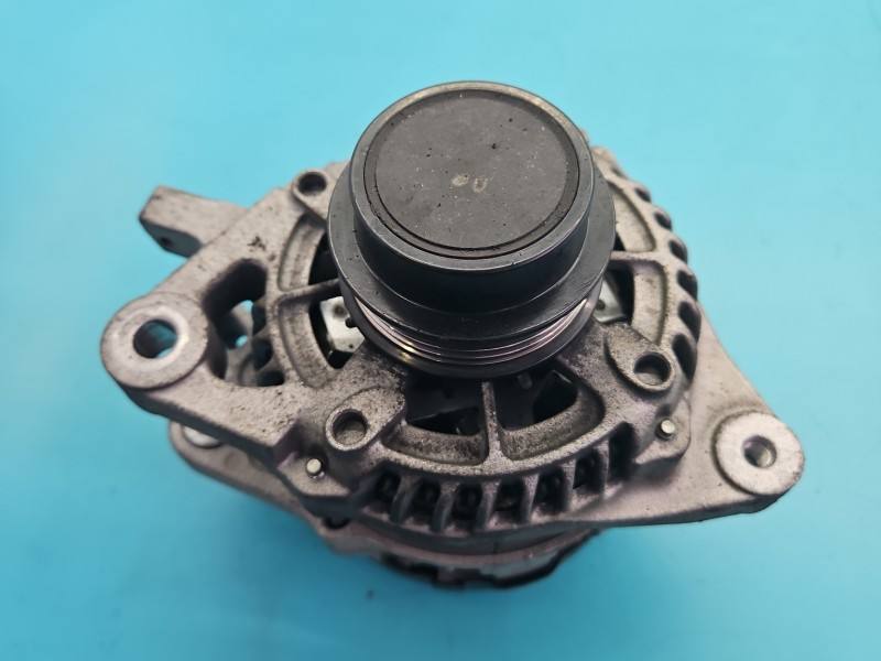 Генератор Toyota Yaris 3 27060-0Y380 — фото детали 2