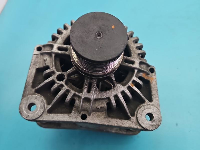 Генератор Nissan Note 8200667608 — фото детали 2