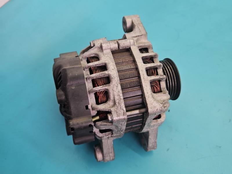 Генератор Hyundai I20 37300-03355 — фото деталі 3