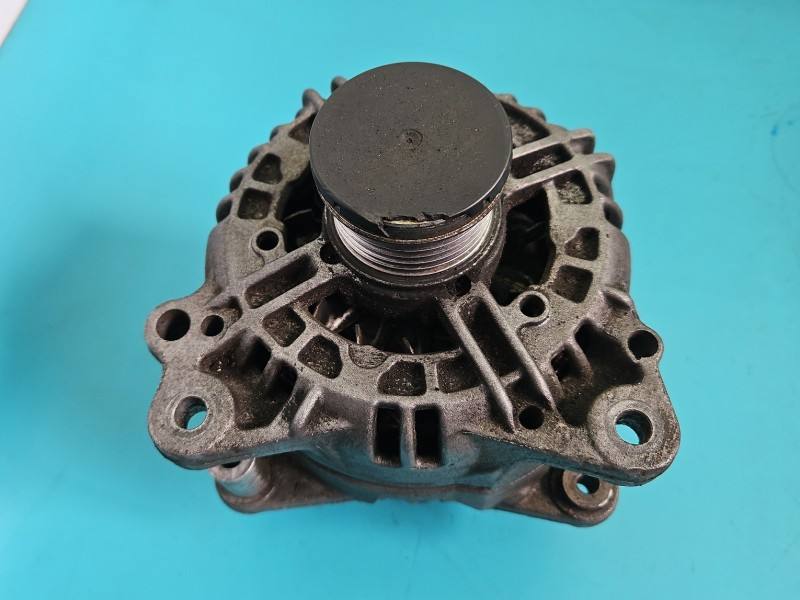 Генератор Volkswagen Golf plus 03C903023A — фото деталі 2