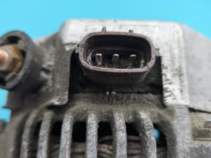 Генератор Toyota Yaris 1 27060-33040 — фото деталі 5