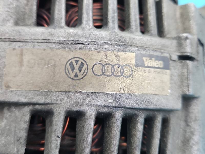 Генератор Volkswagen Passat B5 — фото деталі 5