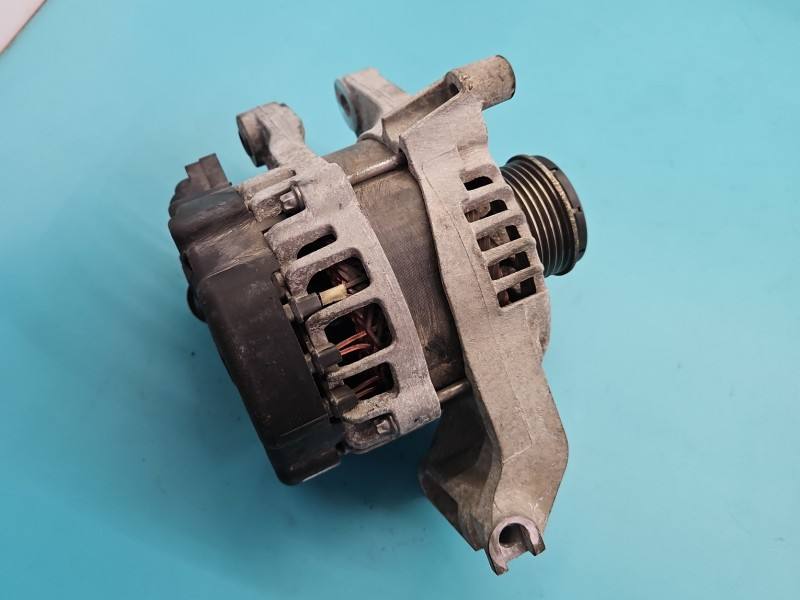 Генератор Hyundai I30 37300-2U300 — фото деталі 3