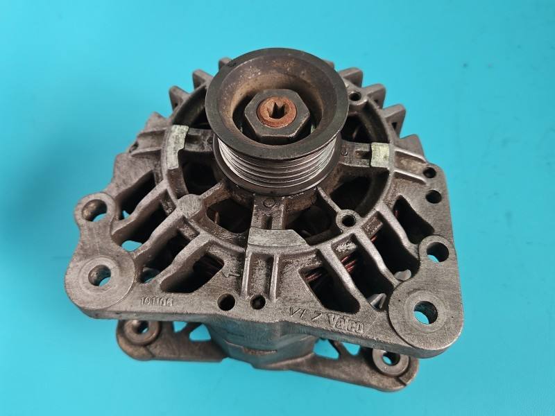 Генератор Seat Ibiza 03D903025H — фото детали 2