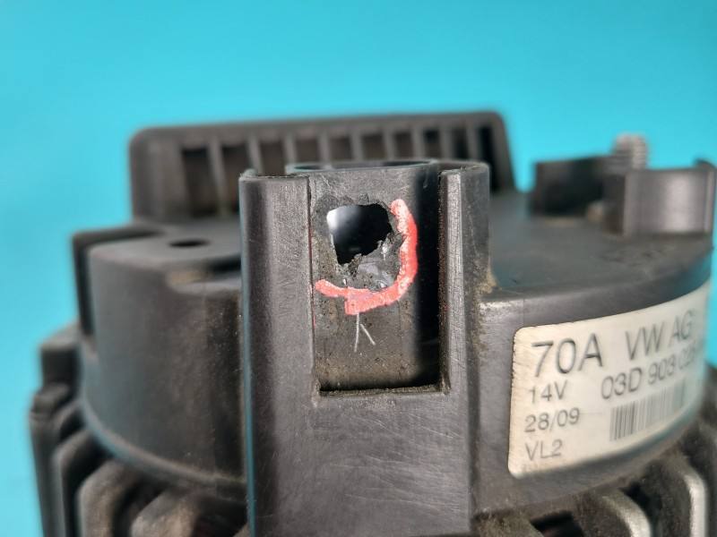 Генератор Seat Ibiza 03D903025H — фото детали 7
