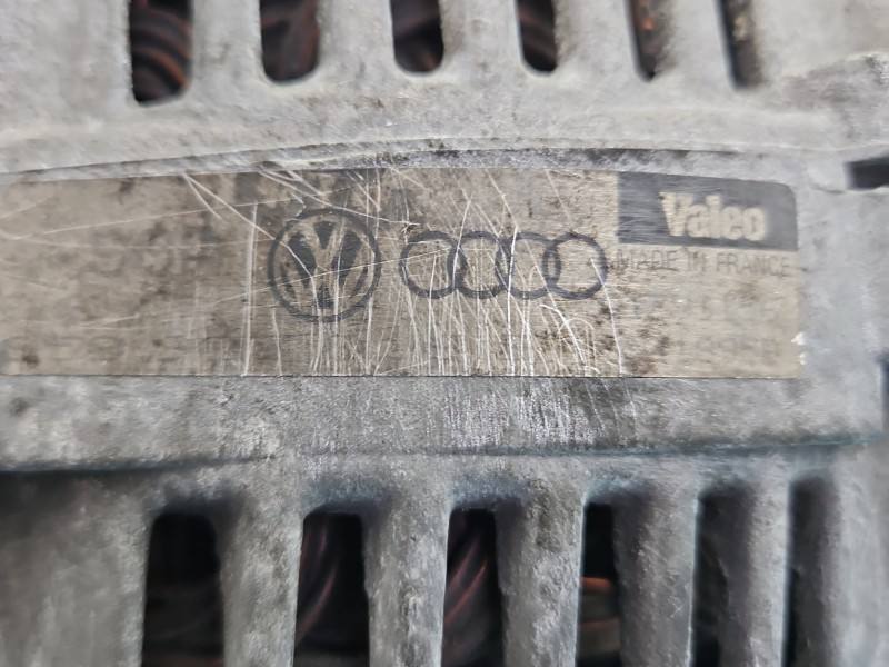 Генератор Volkswagen Passat B5 — фото деталі 5