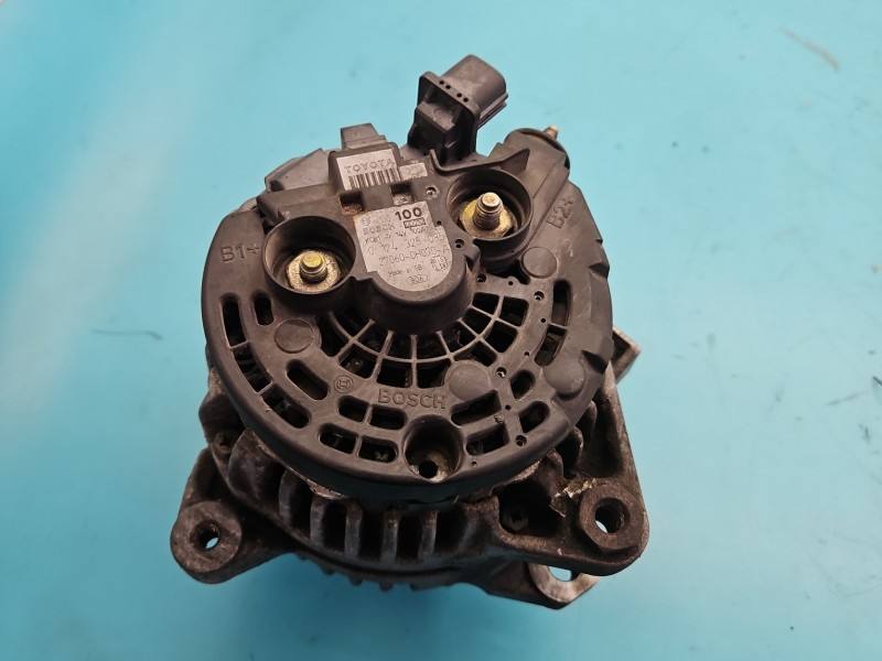 Генератор Toyota Avensis T25 0124325085 — фото детали 4