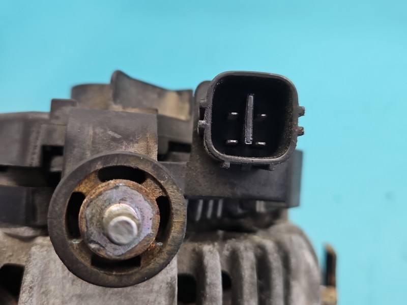 Генератор Toyota Avensis T25 0124325085 — фото детали 5