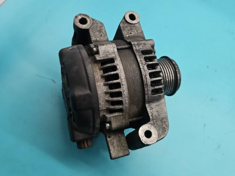 Генератор Toyota Auris 104210-5140 — фото деталі 3