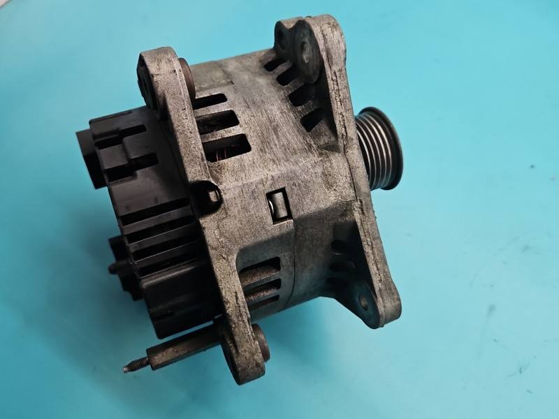Генератор Seat Ibiza 037903025T — фото деталі 3