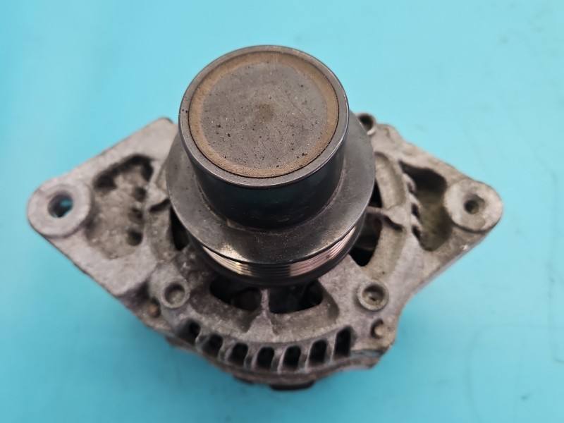 Генератор Toyota Yaris 3 27060-0Q150 — фото деталі 2