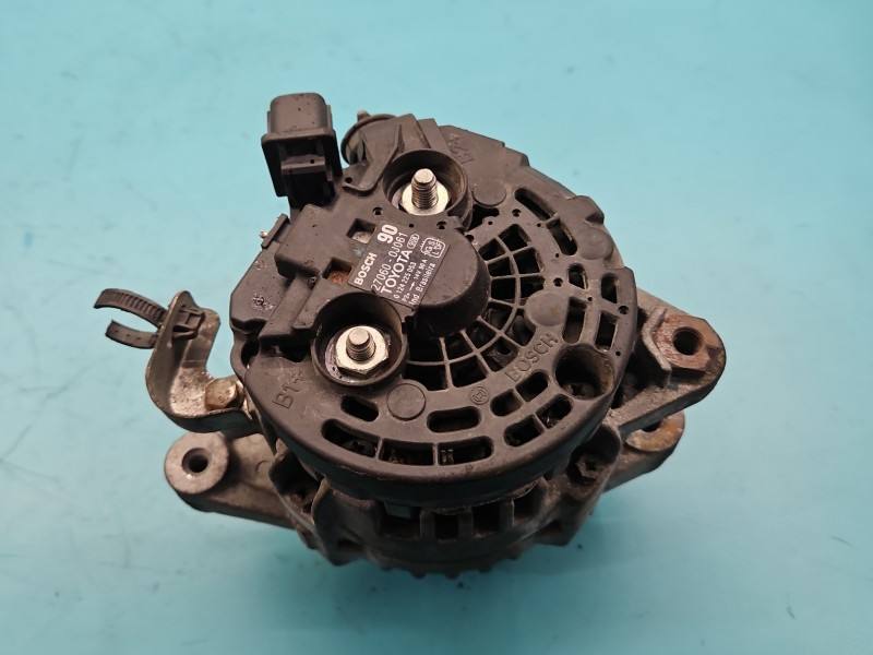 Генератор Toyota Yaris 2 27060-0J061 — фото детали 4