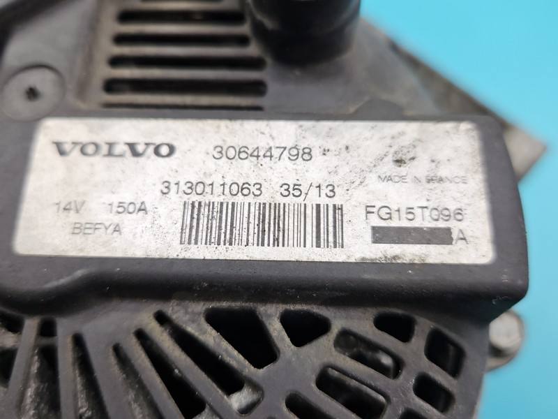 Генератор Volvo V40 30644798 — фото деталі 6