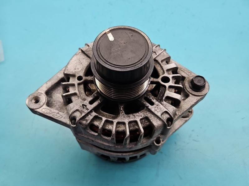 Генератор Kia Ceed 37300-2B960 — фото детали 2