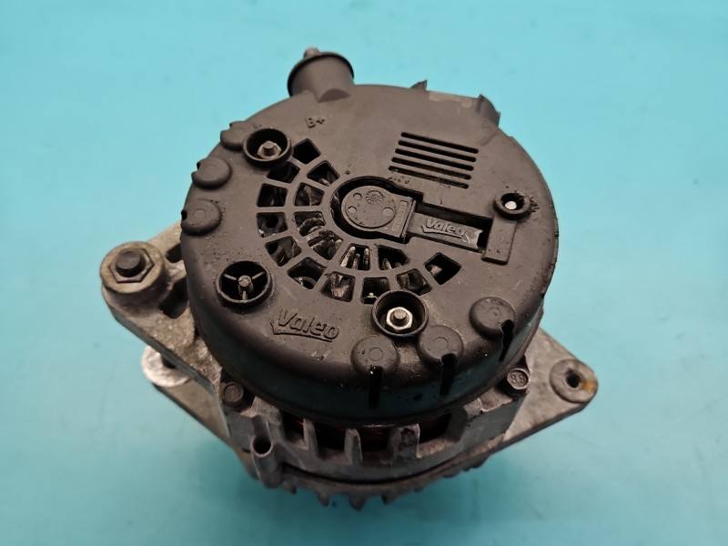 Генератор Kia Ceed 37300-2B960 — фото детали 4