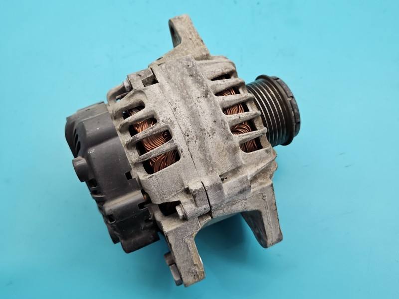 Генератор Hyundai Elantra 37300-2B910 — фото деталі 3