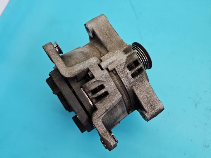 Генератор Opel Astra H 0124425024 — фото детали 3