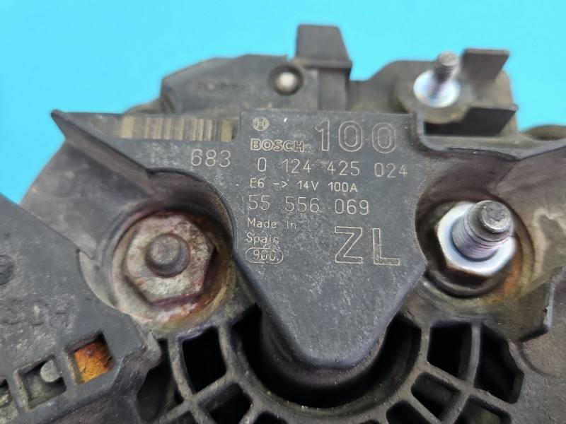 Генератор Opel Astra H 0124425024 — фото детали 5