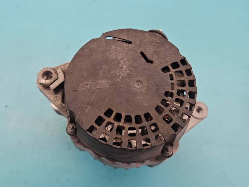 Генератор Toyota Auris 27060-0T190 — фото детали 4