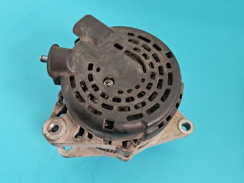 Генератор Hyundai I40 37300-2A900 — фото детали 4
