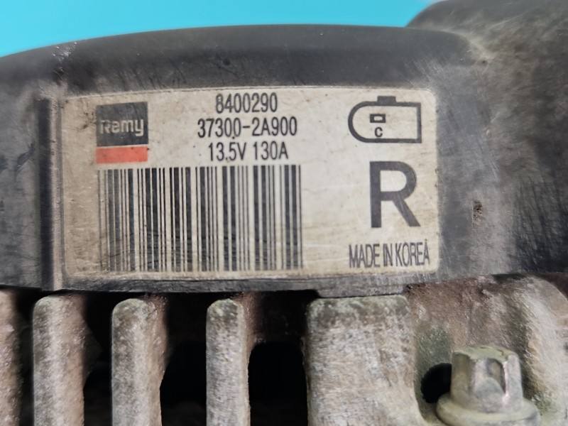 Генератор Hyundai I40 37300-2A900 — фото детали 6