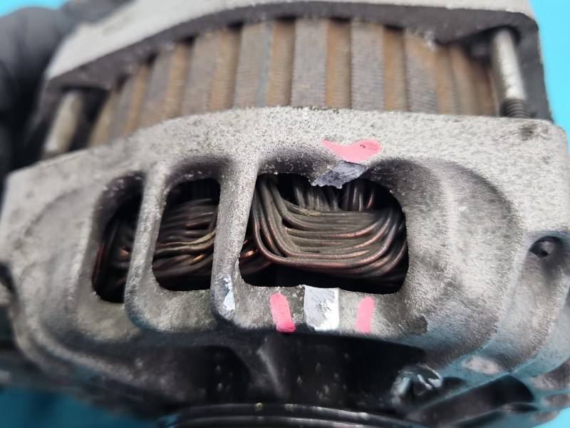 Генератор Hyundai I30 37300-2B700 — фото детали 7