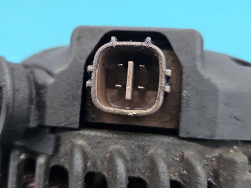 Генератор Toyota Land Cruiser 27060-51030 — фото детали 5